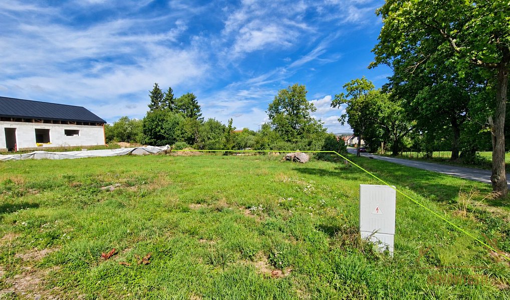 Prodej stavebního pozemku 1 076 m², Střížovice – náhled fotky 6