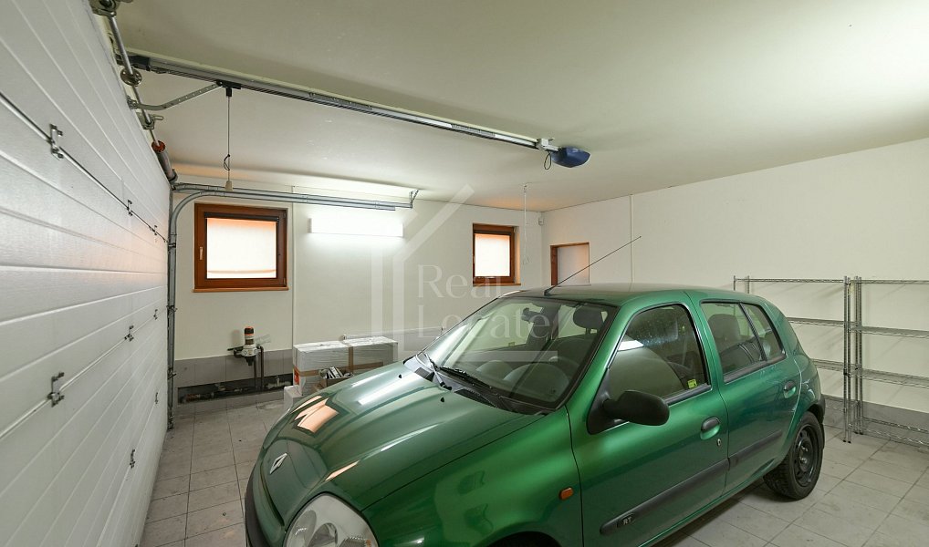 Pronájem domu 310 m² s pozemkem 814 m², Praha – náhled fotky 17