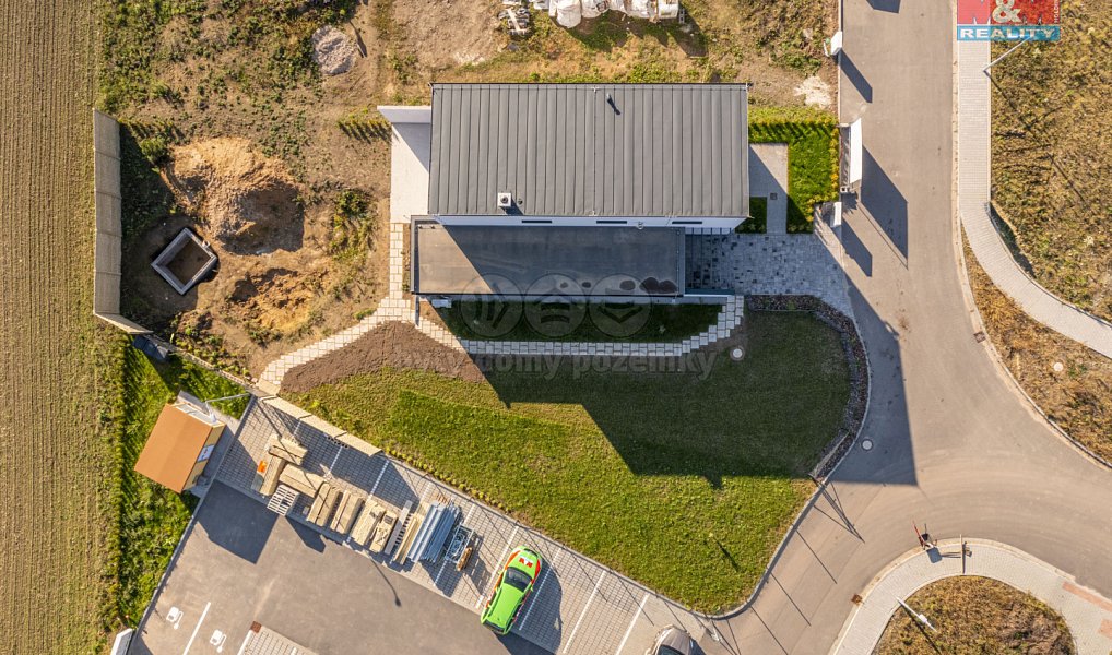 Prodej domu 157 m² s pozemkem 365 m², Čestice – náhled fotky 28