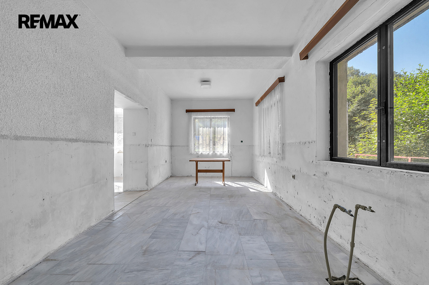 Prodej ubytovacího objektu 722 m² - Més