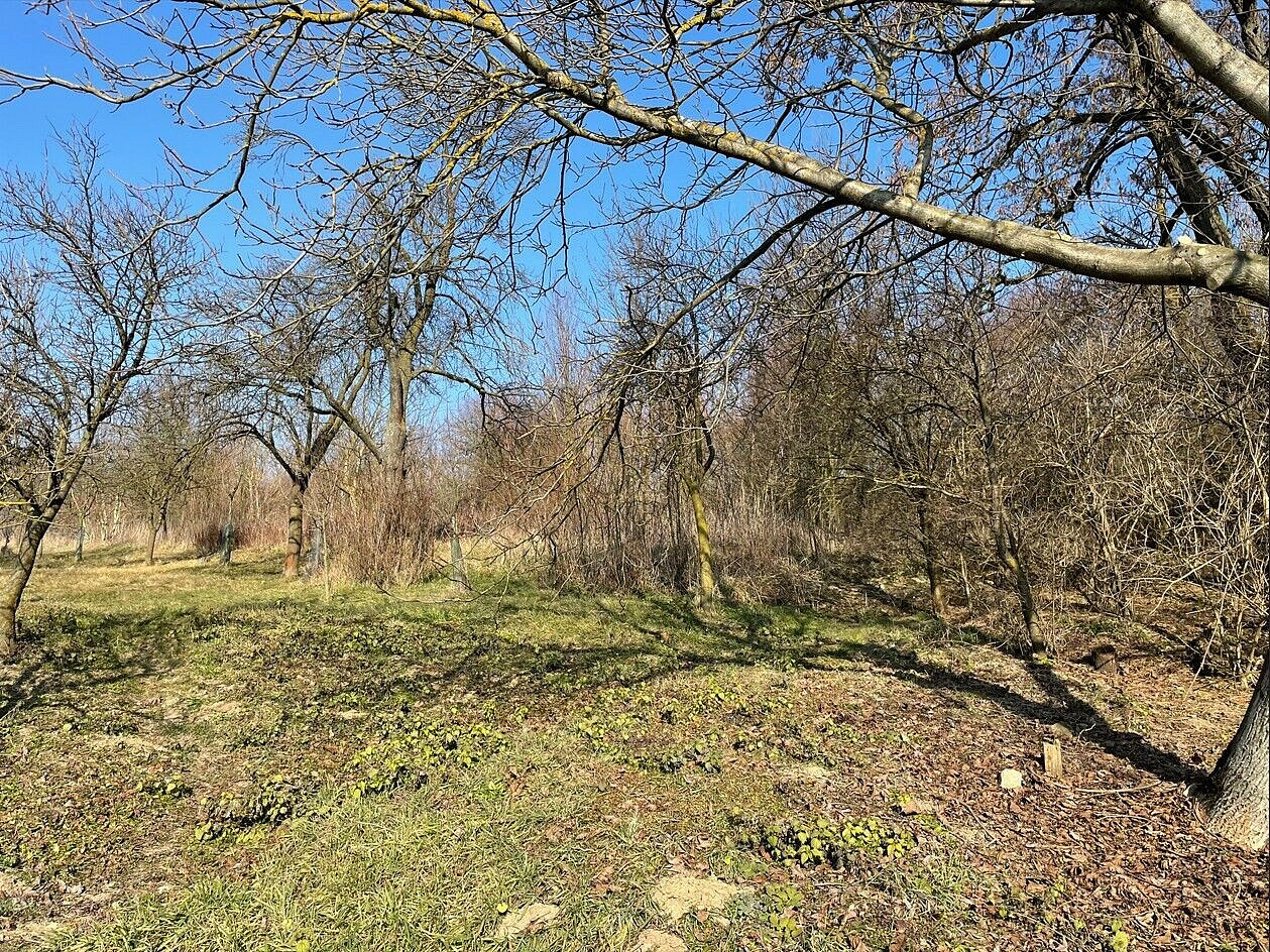 Prodej stavebního pozemku 1 821 m²