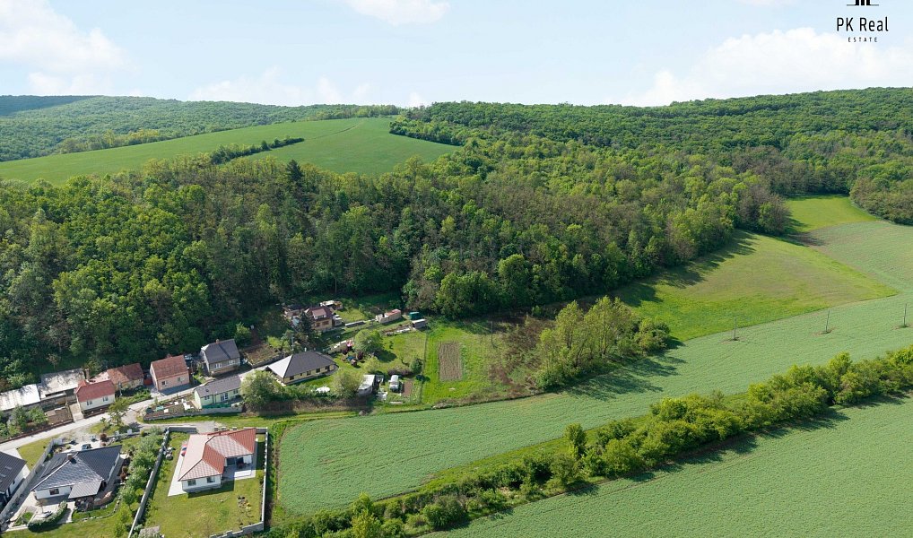 Prodej stavebního pozemku 1 530 m², Velké Hostěrádky – náhled fotky 10