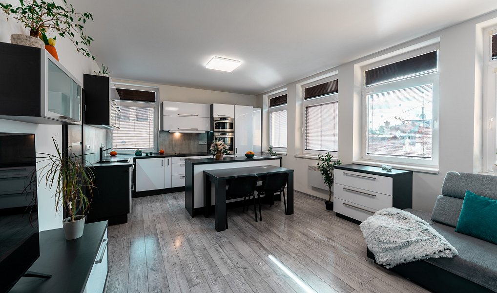 Prodej komerčního objektu (jiného typu) 549 m², Zbýšov – náhled fotky 10
