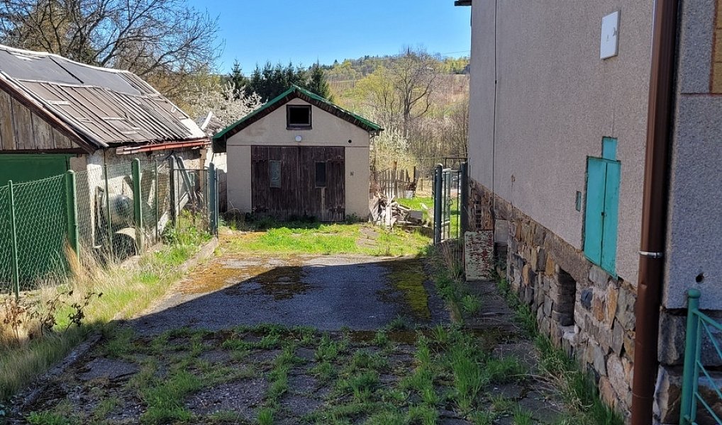 Prodej domu 255 m² s pozemkem 1 379 m², Podlesí – náhled fotky 24