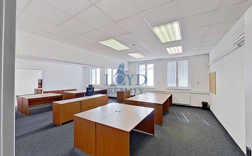 Pronájem kanceláře 30 m², Závodu míru, Karlovy Vary - Stará Role