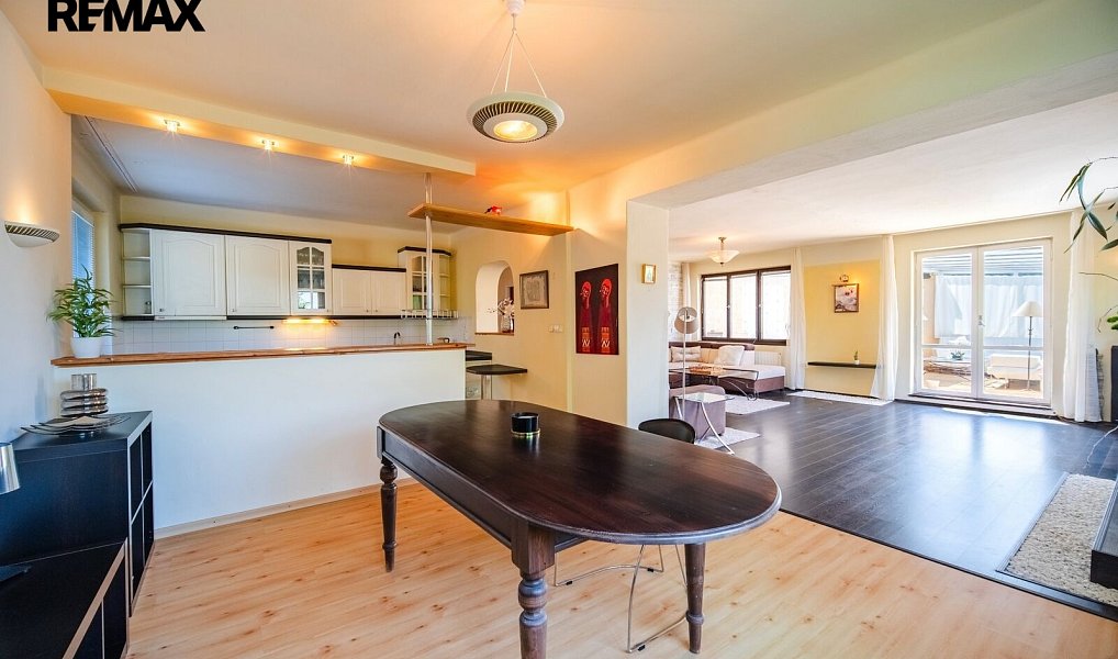 Prodej domu 412 m² s pozemkem 1 060 m², Doksy – náhled fotky 5