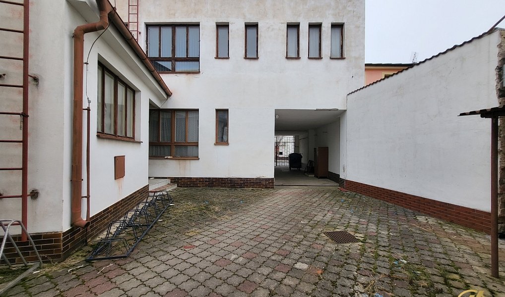 Prodej obchodních prostor 700 m², Lysá nad Labem – náhled fotky 10
