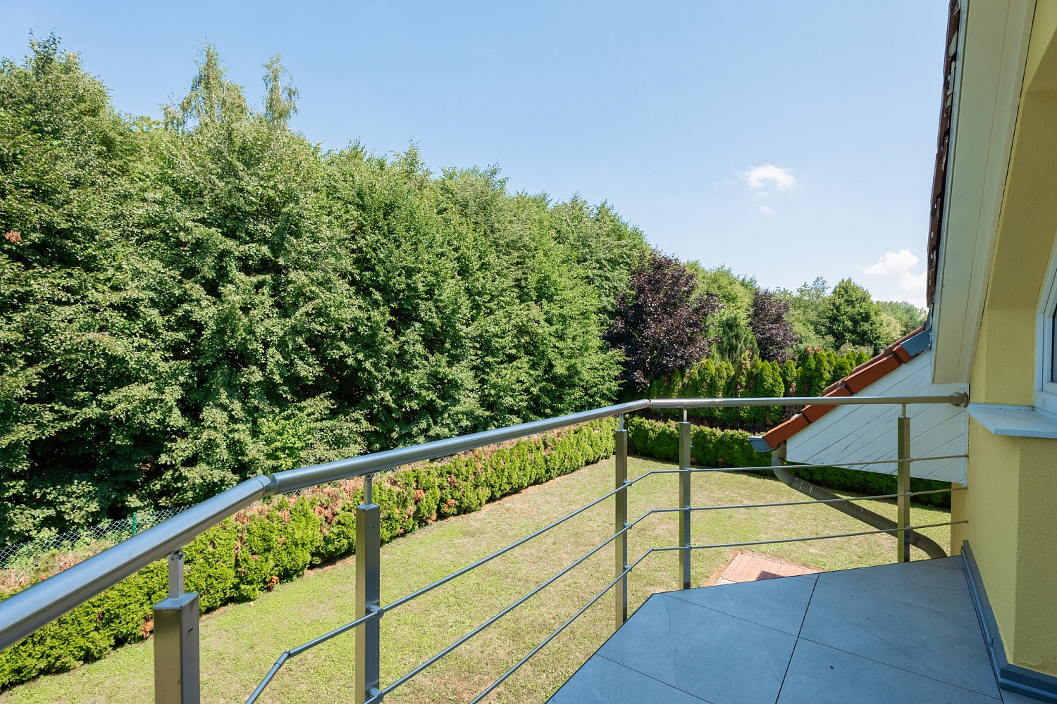 Pronájem domu 179 m² s pozemkem 760 m² — photo 2