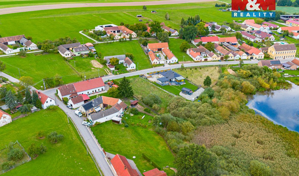 Prodej stavebního pozemku 1 522 m², Lišov – náhled fotky 5