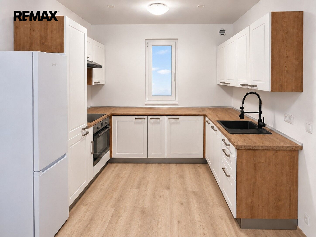 Pronájem domu 120 m² s pozemkem 301 m² – fotografie 3