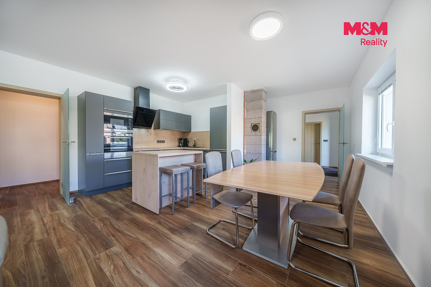 Casa, 141 m², terreno 1207 m²
