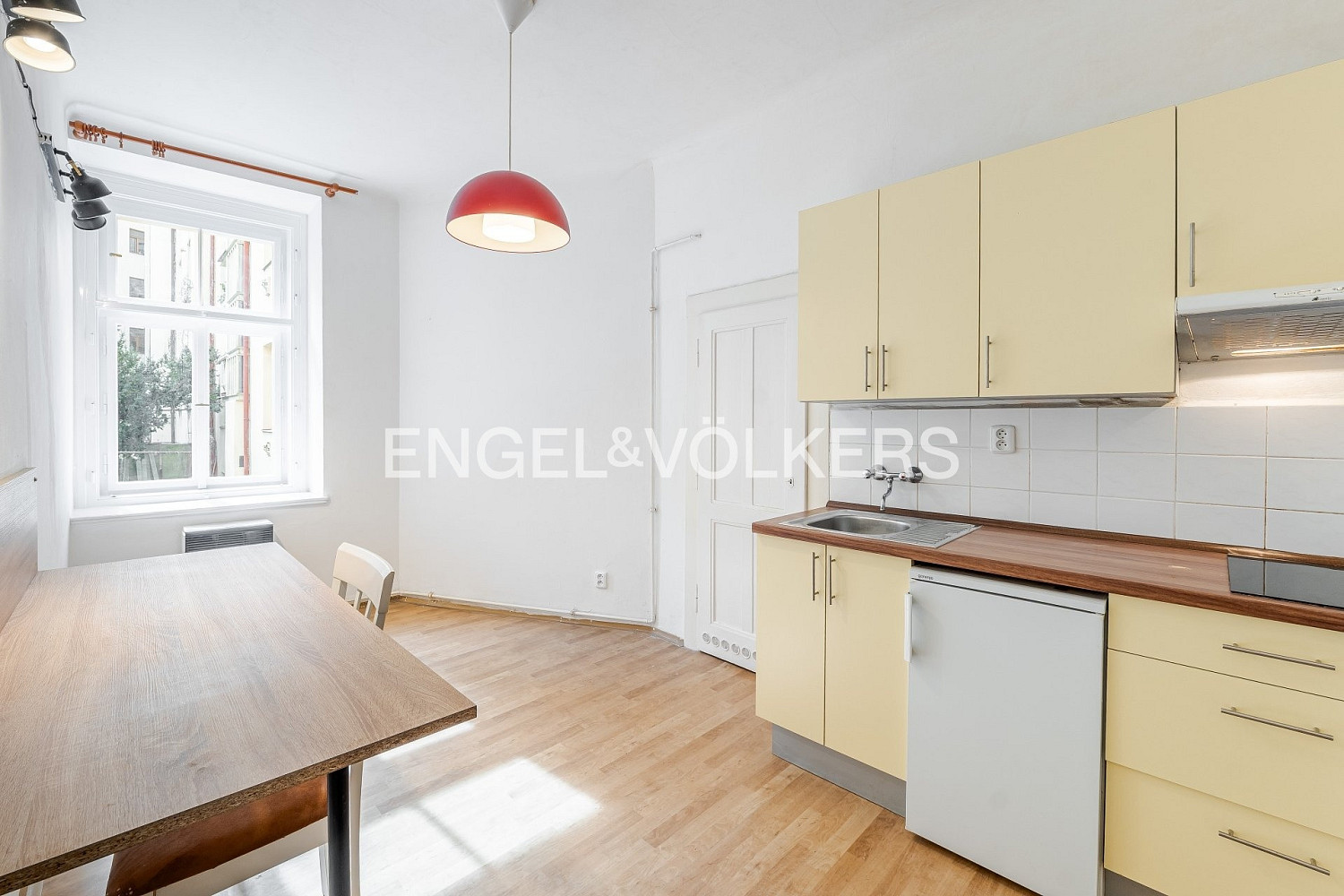 Pronájem bytu 1+1 45 m² – fotografie 3