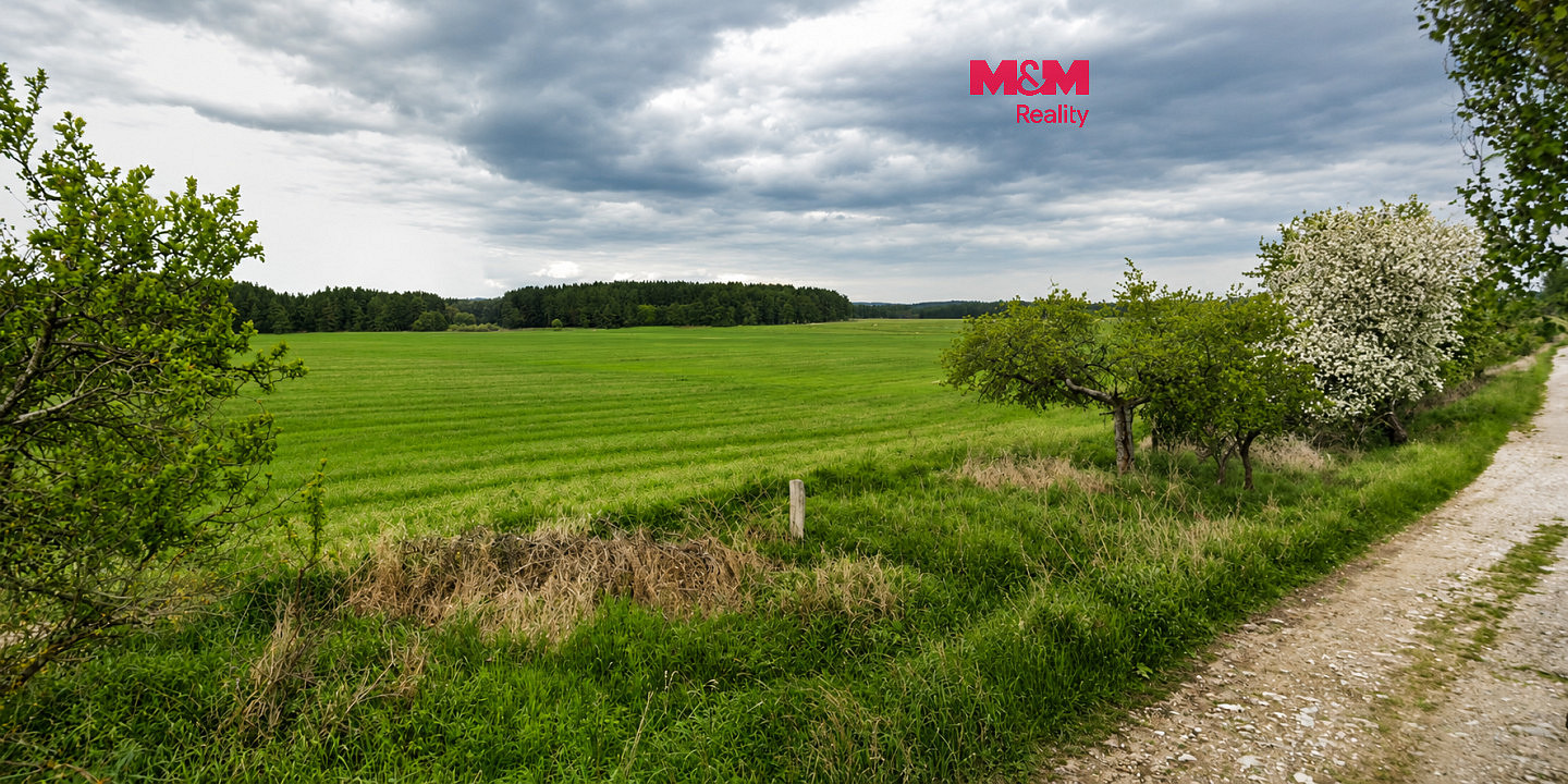 Prodej pole 349 177 m²