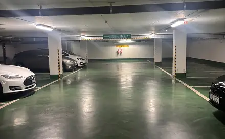 Pronájem garážového stání 15 m2 Thámova, Praha - Karlín, Thámova, Praha 8 - Karlín