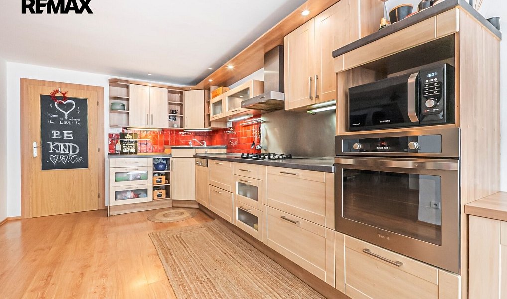 Prodej domu 190 m² s pozemkem 598 m², Braškov – náhled fotky 3