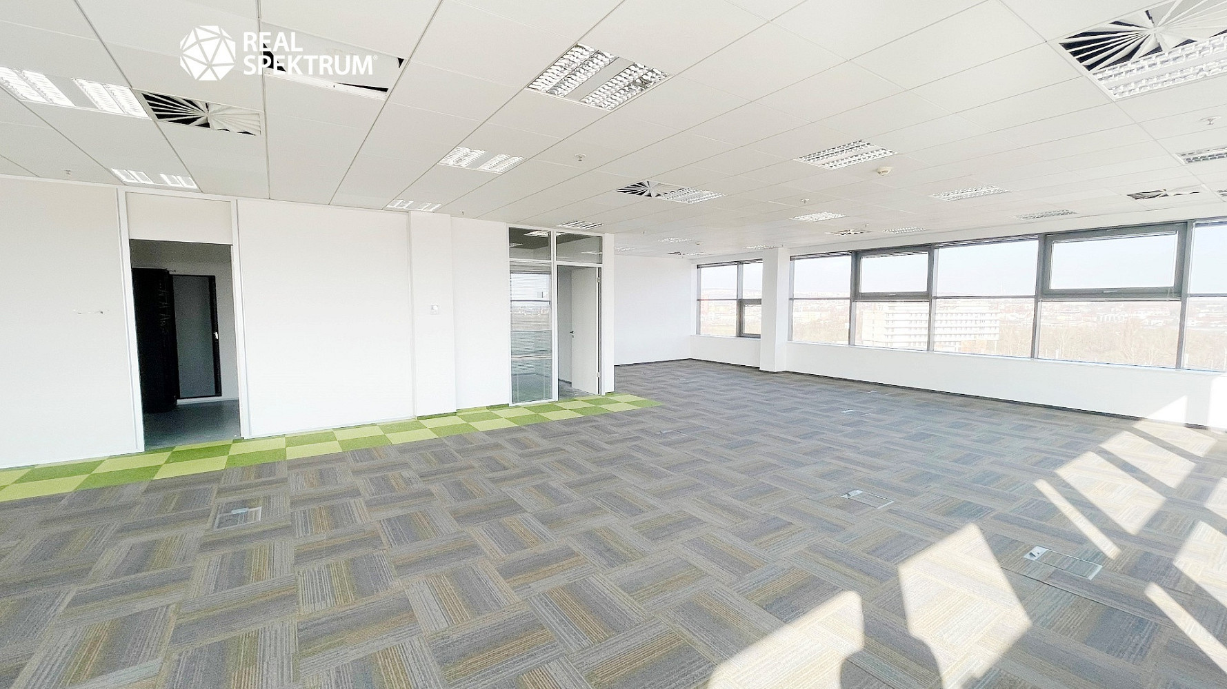 Pronájem kanceláře 1 283 m²