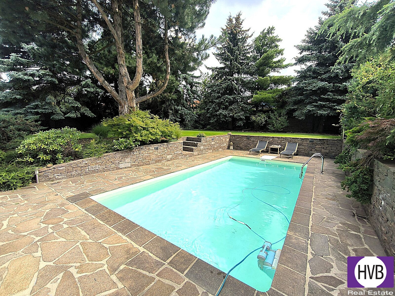 Prodej domu 340 m² s pozemkem 1 126 m² — photo 3