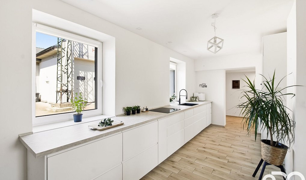 Prodej domu 213 m² s pozemkem 366 m², Dobrovice – náhled fotky 2