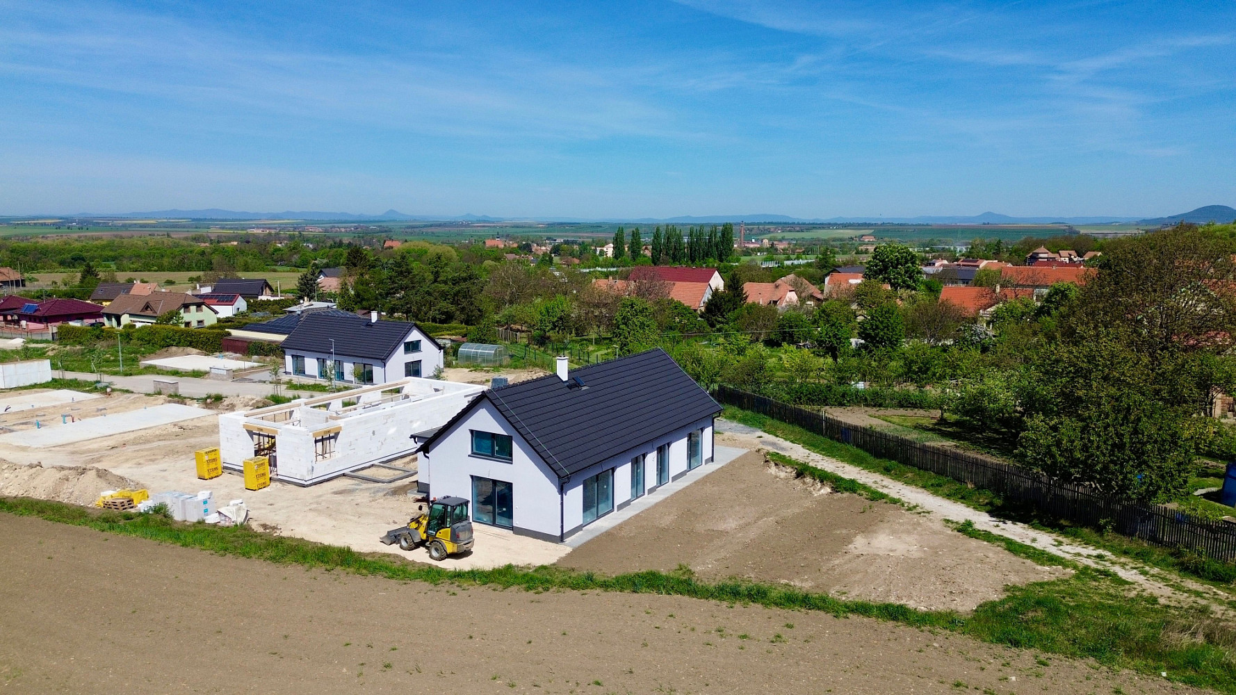 Prodej domu 84 m² s pozemkem 705 m² – fotografie 2