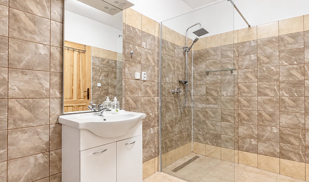 Prodej domu 200 m² s pozemkem 1 162 m², Chocnějovice – náhled fotky 12