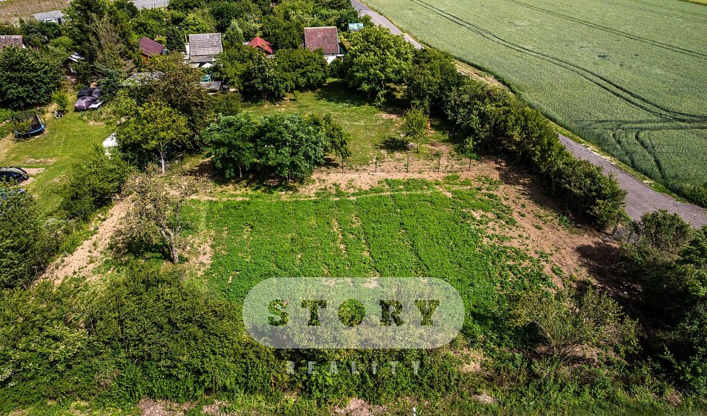 Prodej zahrady 1 000 m², Křelov-Břuchotín – náhled fotky 2