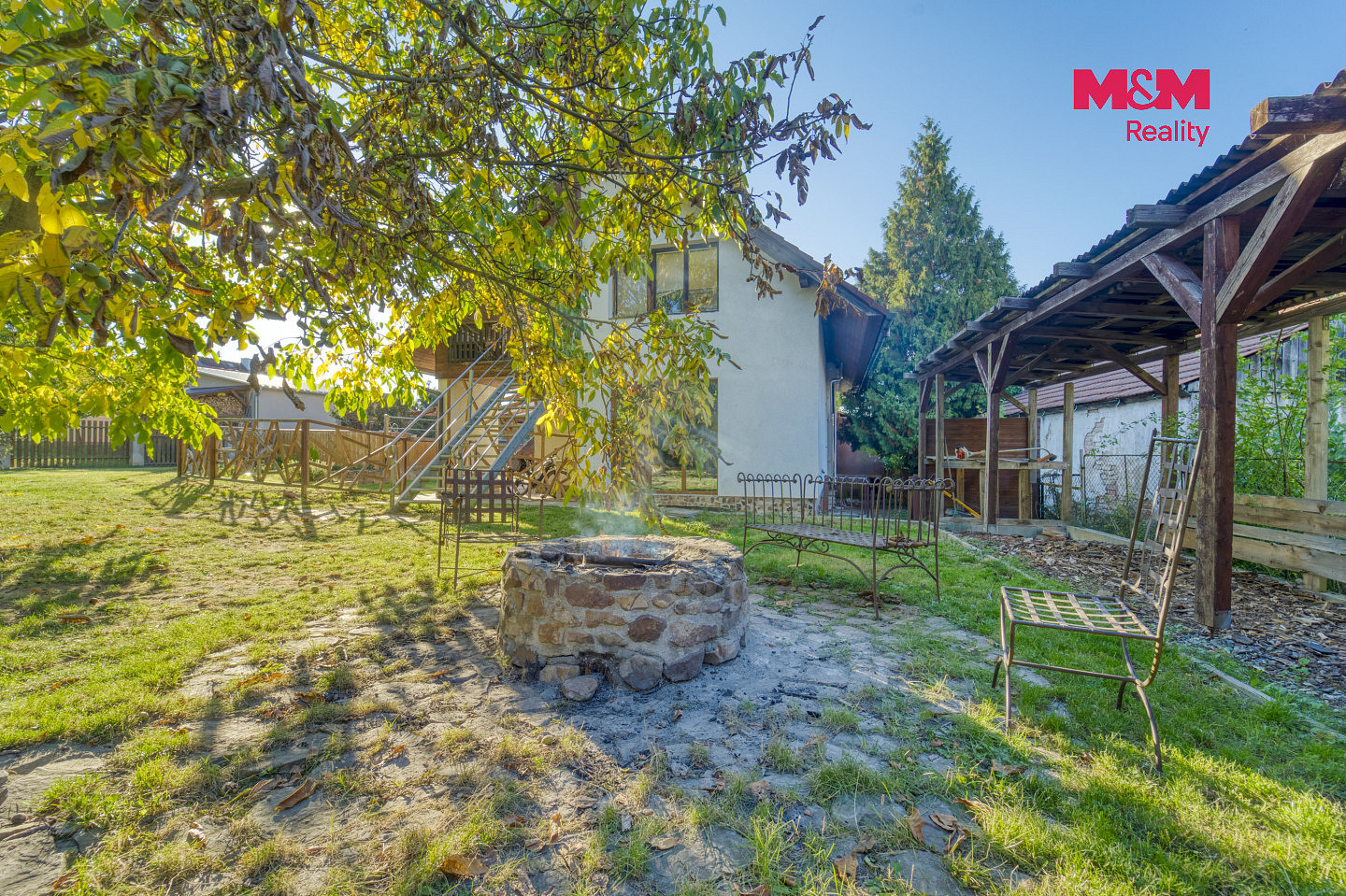 Prodej domu 176 m² s pozemkem 1 096 m²