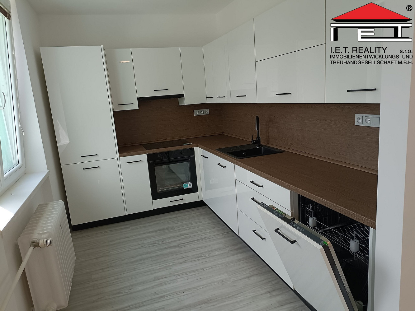 Prodej bytu 2+1 58 m² – fotografie 2