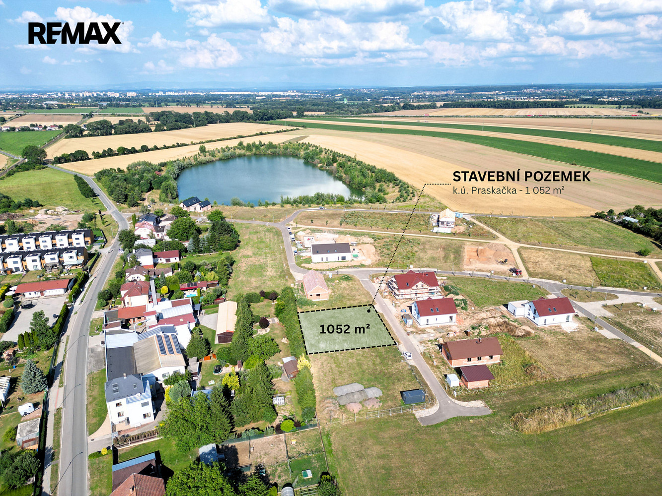 Prodej stavebního pozemku 1 052 m² – fotografie 2