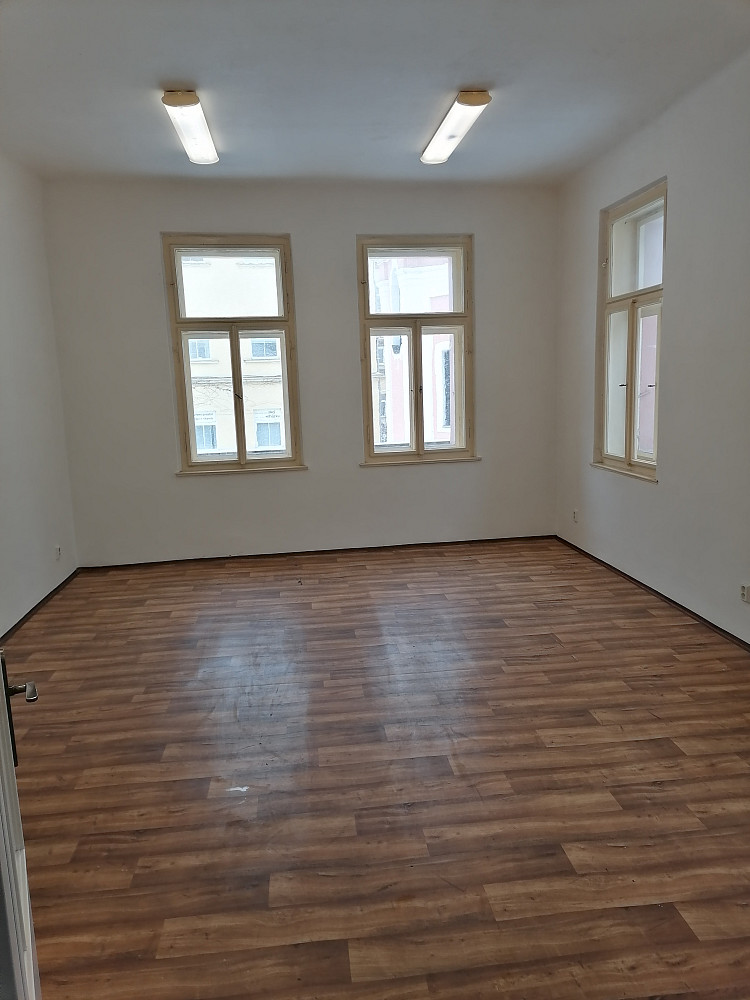 Pronájem kanceláře 41 m² – fotografie 3