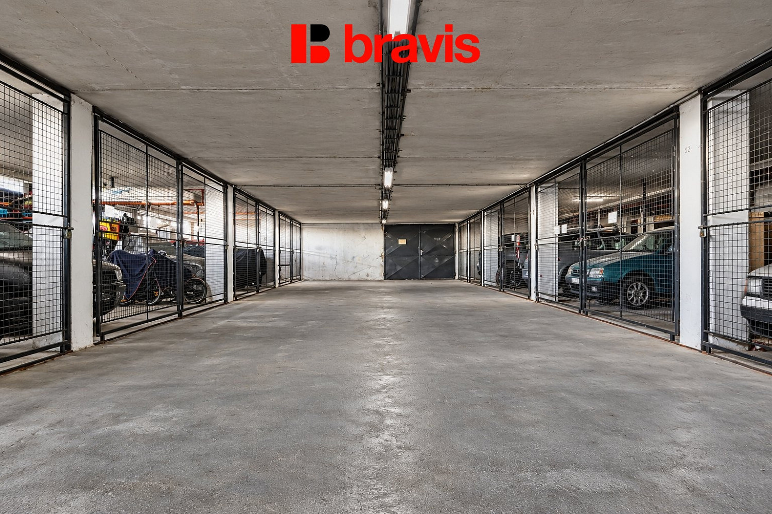 Pronájem garážového stání, Brno - Lesná, ul. Loosova – fotografie 2