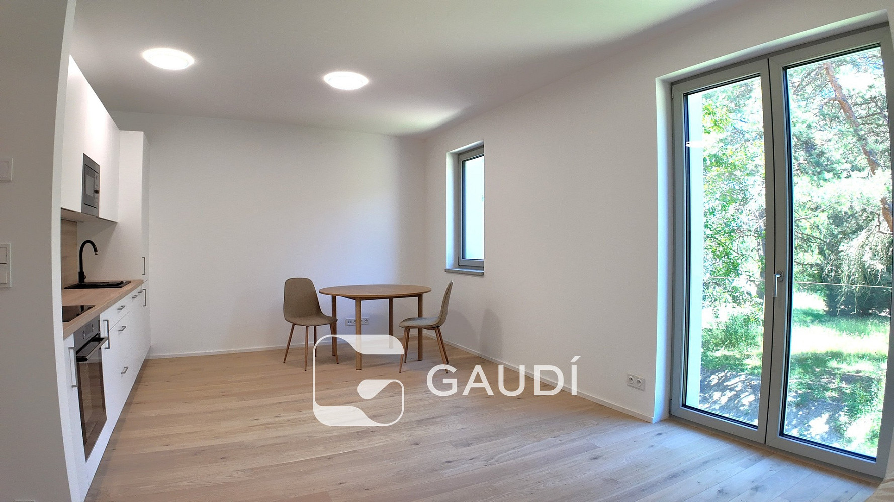 Pronájem bytu 1+kk 37 m²