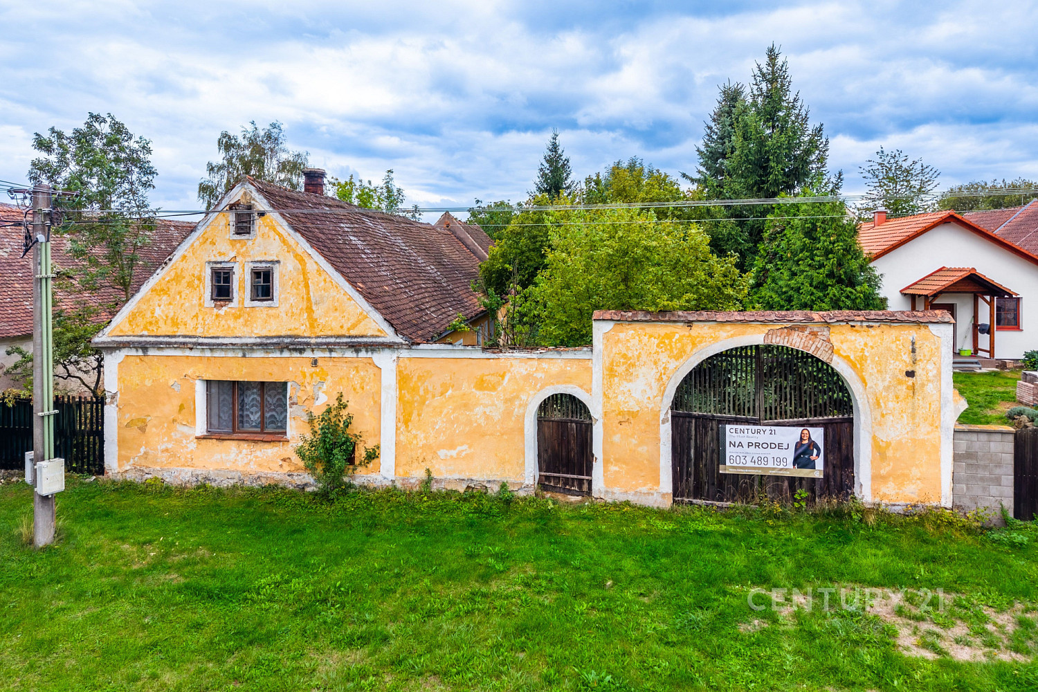 Prodej domu 181 m² s pozemkem 1 172 m²