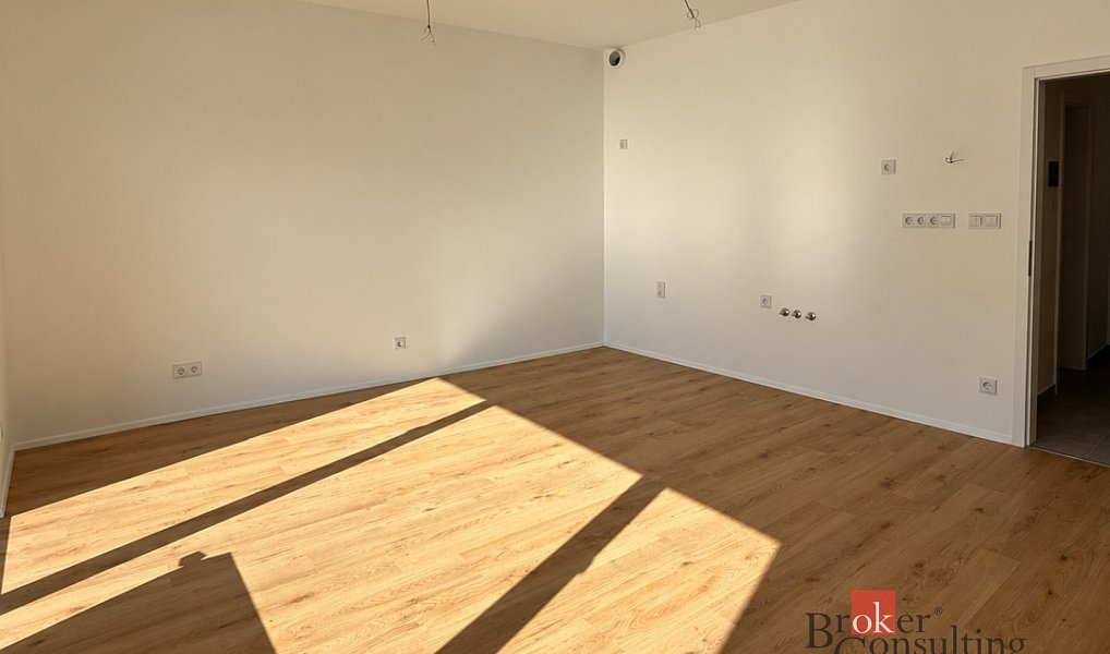 Prodej bytu 1+kk 34 m², Plzeň – náhled fotky 4
