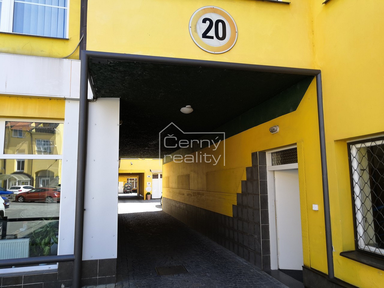 Pronájem kanceláře 205 m² – fotografie 5