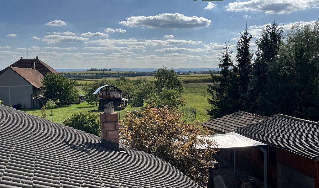 Prodej domu 573 m² s pozemkem 1 944 m², Holice – náhled fotky 8