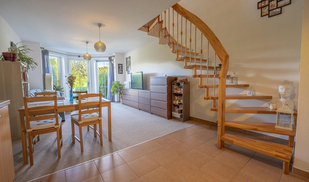 Prodej domu 80 m² s pozemkem 156 m², Hostivice – náhled fotky 5