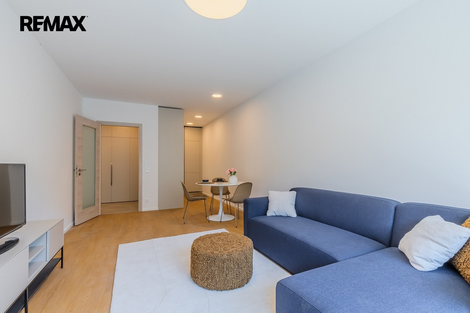 Pronájem bytu 2+kk 86 m² — photo 2