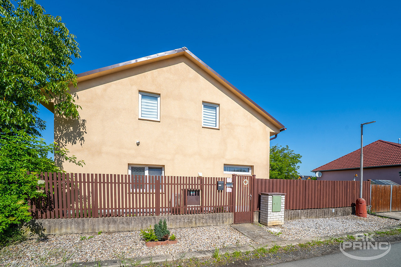 Prodej domu 240 m² s pozemkem 1 032 m²