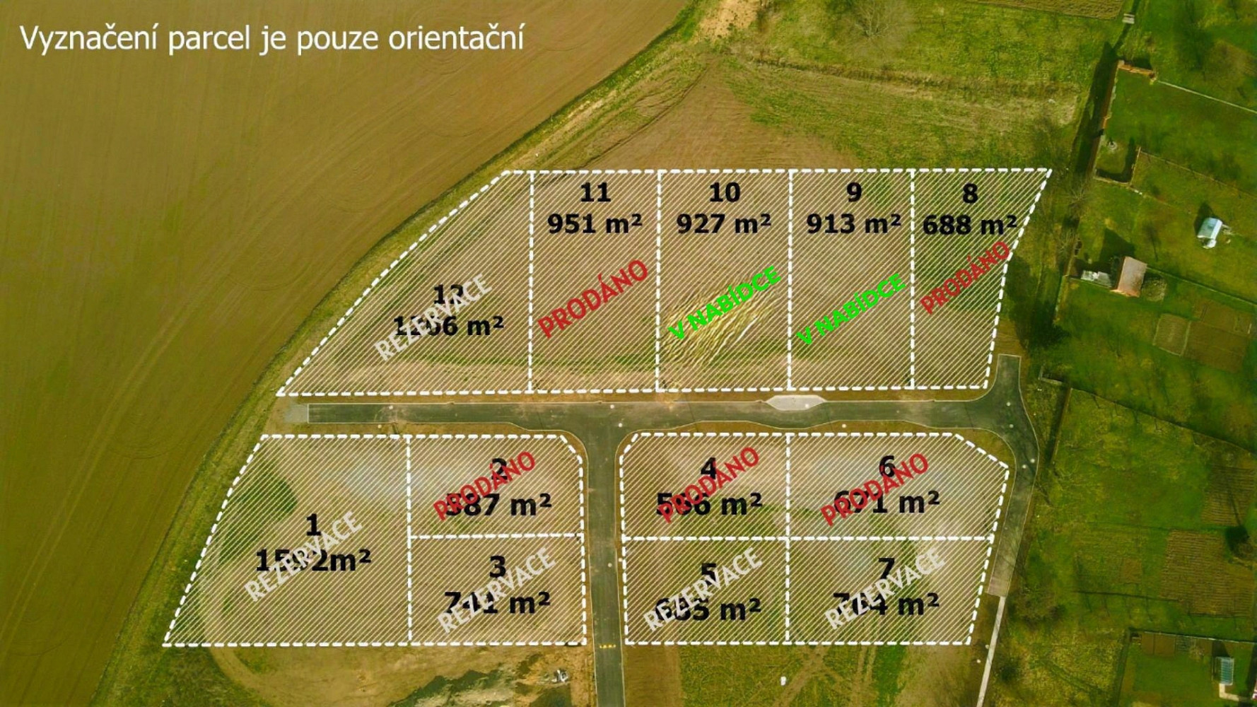 Prodej stavebního pozemku 913 m² – fotografie 2