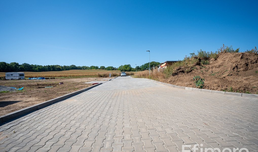 Prodej stavebního pozemku 616 m², Ivančice – náhled fotky 9