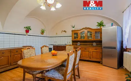 Prodej domu 260 m² s pozemkem 430 m², Radonice, okres Chomutov