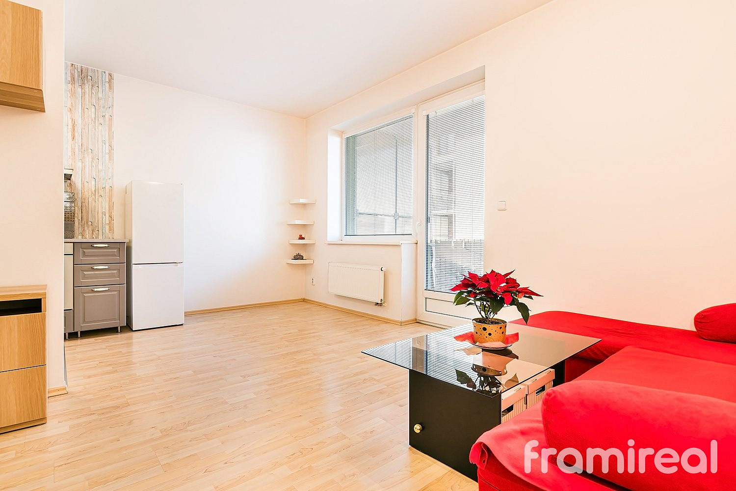 Pronájem bytu 1+kk 36 m² — photo 2