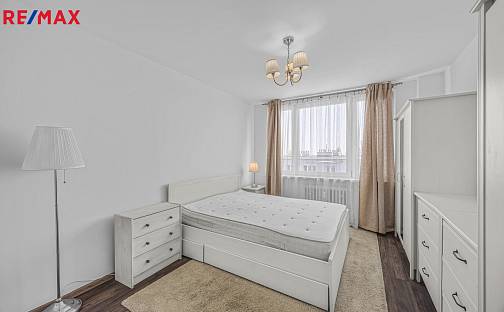 Pronájem pokoje 72 m², U kněžské louky, Praha 3 - Žižkov
