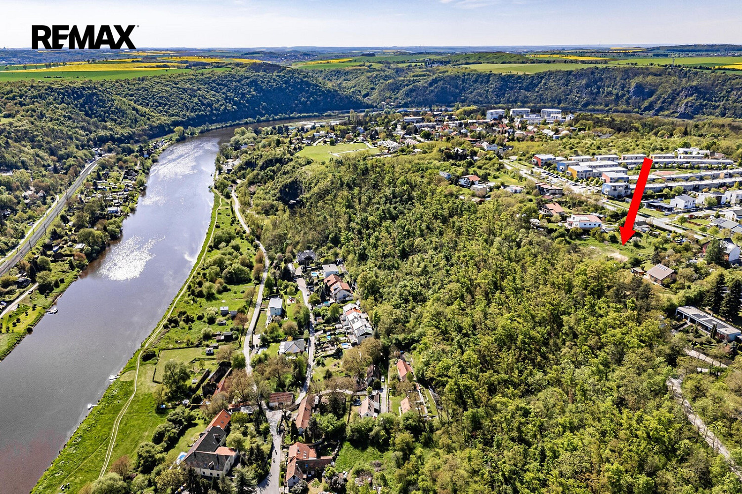 Prodej stavebního pozemku 1 885 m² – fotografie 3