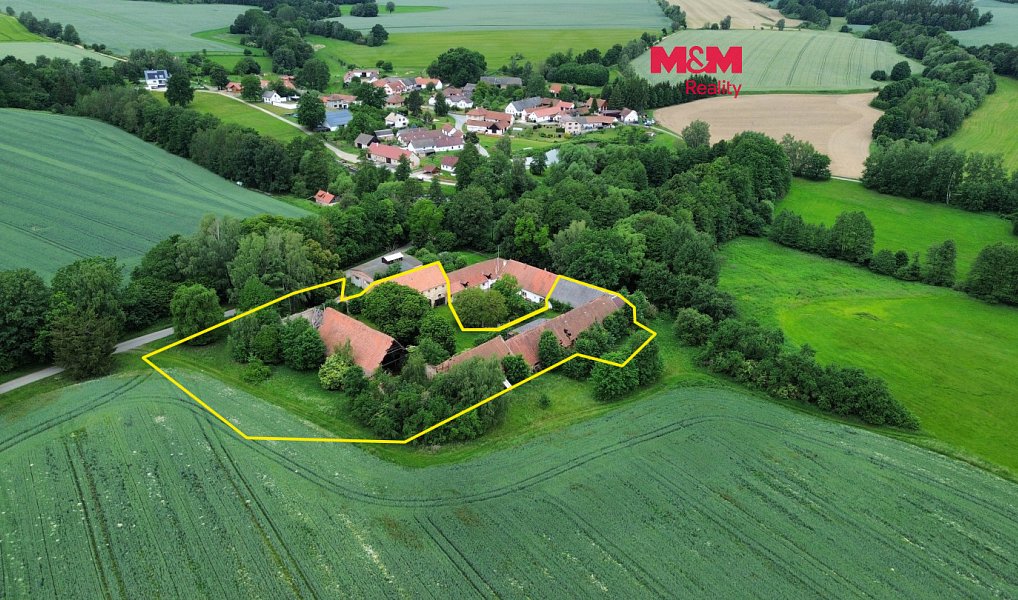 Prodej zemědělského objektu 600 m², Pelhřimov – fotka 1 z 10