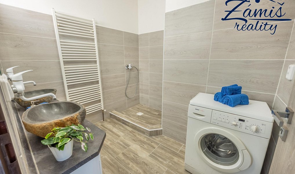 Prodej domu 278 m² s pozemkem 1 322 m², Nespeky – náhled fotky 4