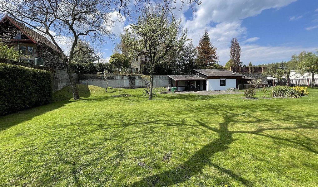 Prodej stavebního pozemku 1 582 m², Kladno – fotka 1 z 15