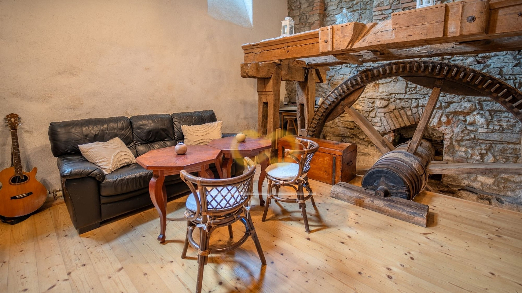 Prodej ubytování s restaurací, 590 m², pozemek 5 202 m² - – pohled 2