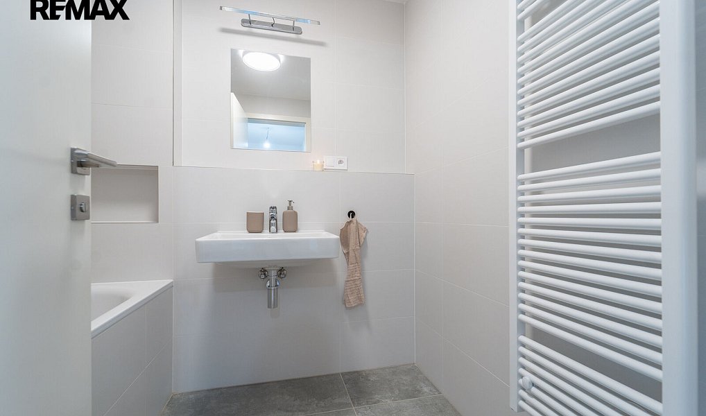 Pronájem bytu 2+kk 54 m², Praha – náhled fotky 13