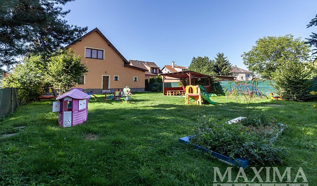 Prodej domu 237 m² s pozemkem 905 m², Úvaly – náhled fotky 27